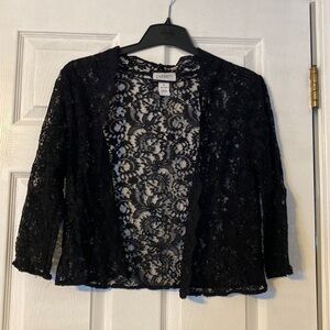 𝅺carmen Marc Valvo womens lace top; size medium